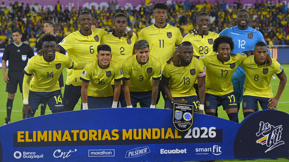 Los jugadores de Ecuador que salieron como titulares en el partido ante Colombia, el 17 de octubre de 2023.