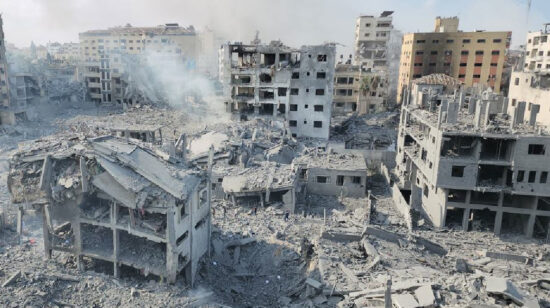 El barrio de Al-Rimal, en el norte de Gaza, ha quedado devastado por los ataques aéreos.