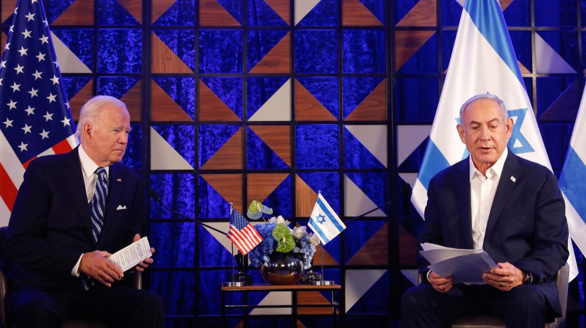 El Presidente de EE.UU., Joe Biden, y el Primer Ministro israelí BenjamÍn Netanyahu, durante una conferencia de prensa conjunta en Tel Aviv, Israel, el 18 de octubre de 2023.