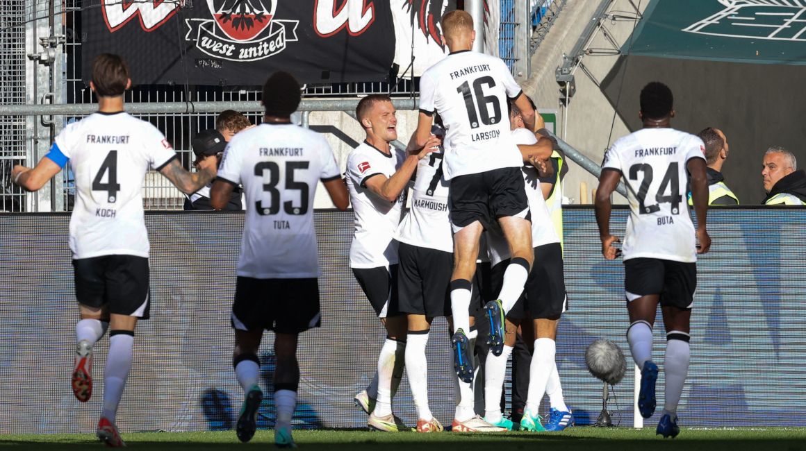 Los jugadores del Eintracht Frankfurt celebrando su gol ante el Hoffenheim el sábado 21 de octubre.