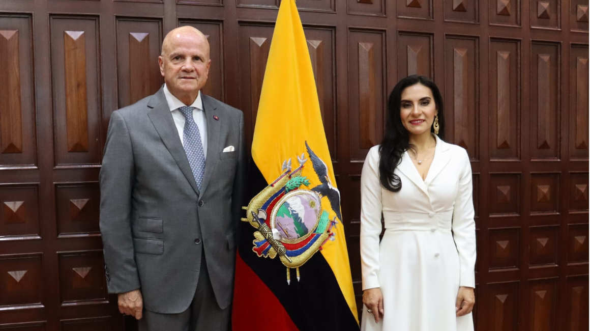 Alfredo Borrero y Verónica Abad se reunieron en la Vicepresidencia el lunes 23 de octubre de 2023.