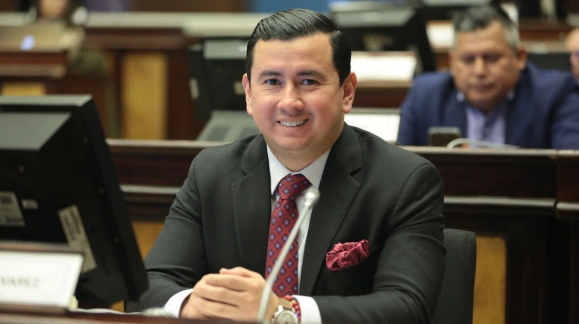 El asambleísta por Guayas, Ferdinan Álvarez presentó su pedido de desafiliación al correísmo el 23 de octubre de 2023.