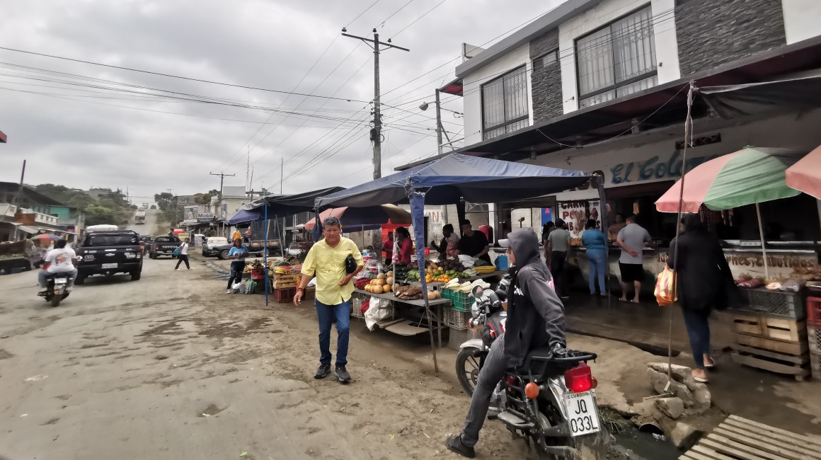 La reconformación de calles es uno de los pedidos de los habitantes de la cooperativa Sergio Toral 2, en el distrito Nueva Prosperina, al noroeste de Guayaquil.
