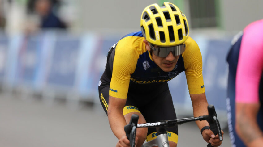 El ciclista ecuatoriano Richard Carapaz durante la prueba de ruta de los Juegos Panamericanos de Santiago, el 29 de octubre de 2023.