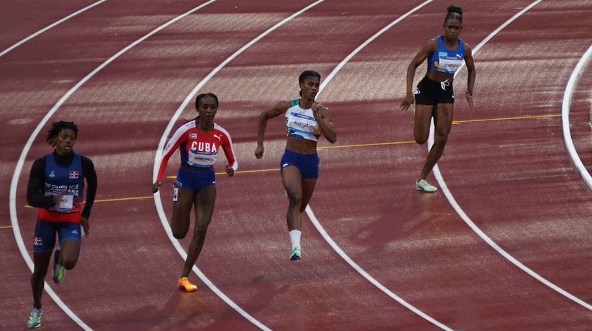 Anahí Suárez, durante su participación en las semifinales de 200 metros en los Juegos Panamericanos de Santiago, el 1 de noviembre de 2023.