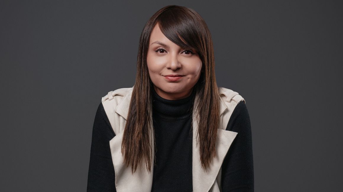 Ecuatoriana Nataly Valencia, cocreadora de la serie 'P#t@s Redes Sociales'.