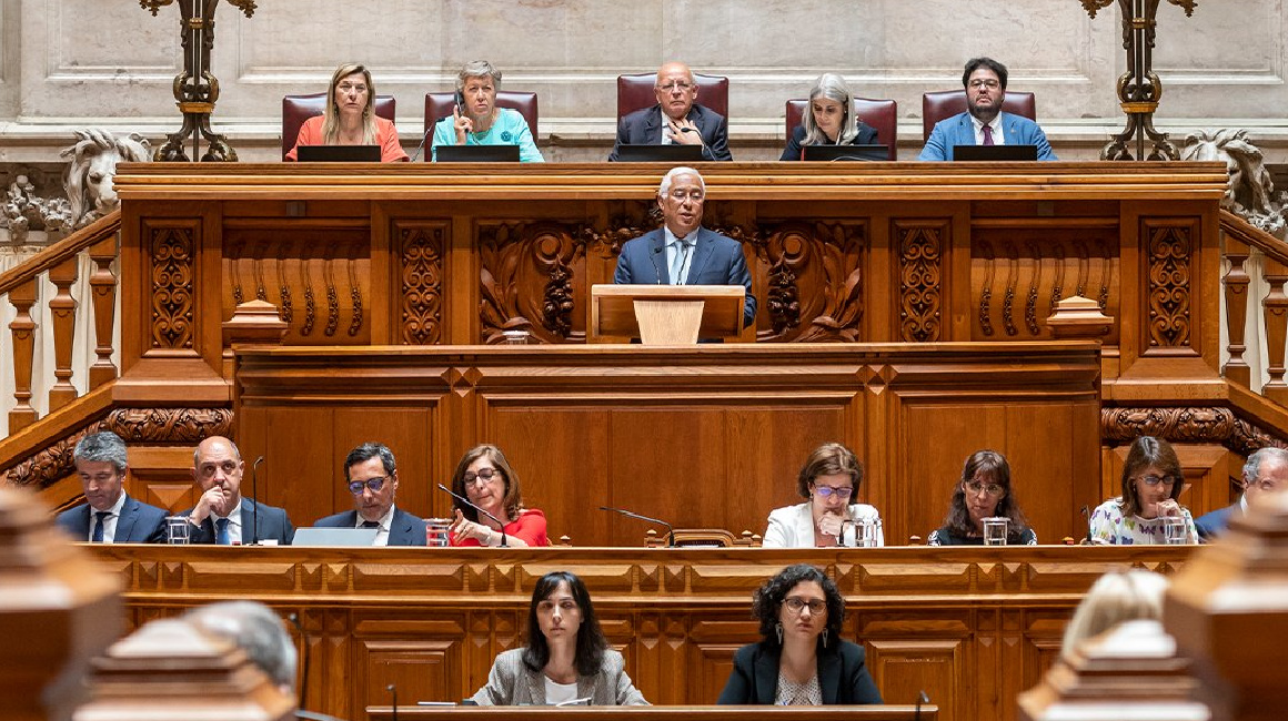 Suspenden tres partidos en Uruguay tras la renuncia de las