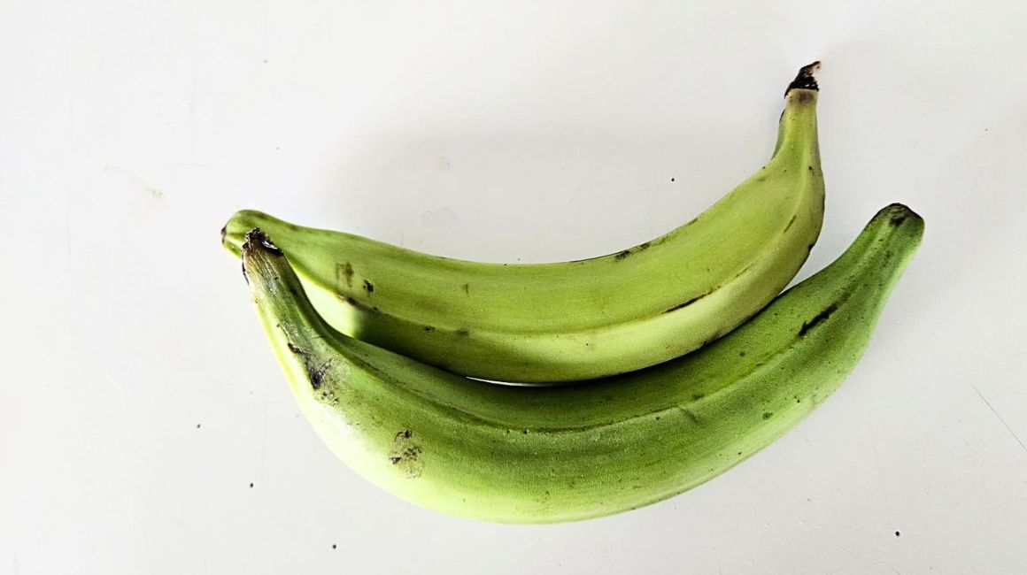 Plátano verde, noble fruta con la que se preparan decenas de recetas en Ecuador.
