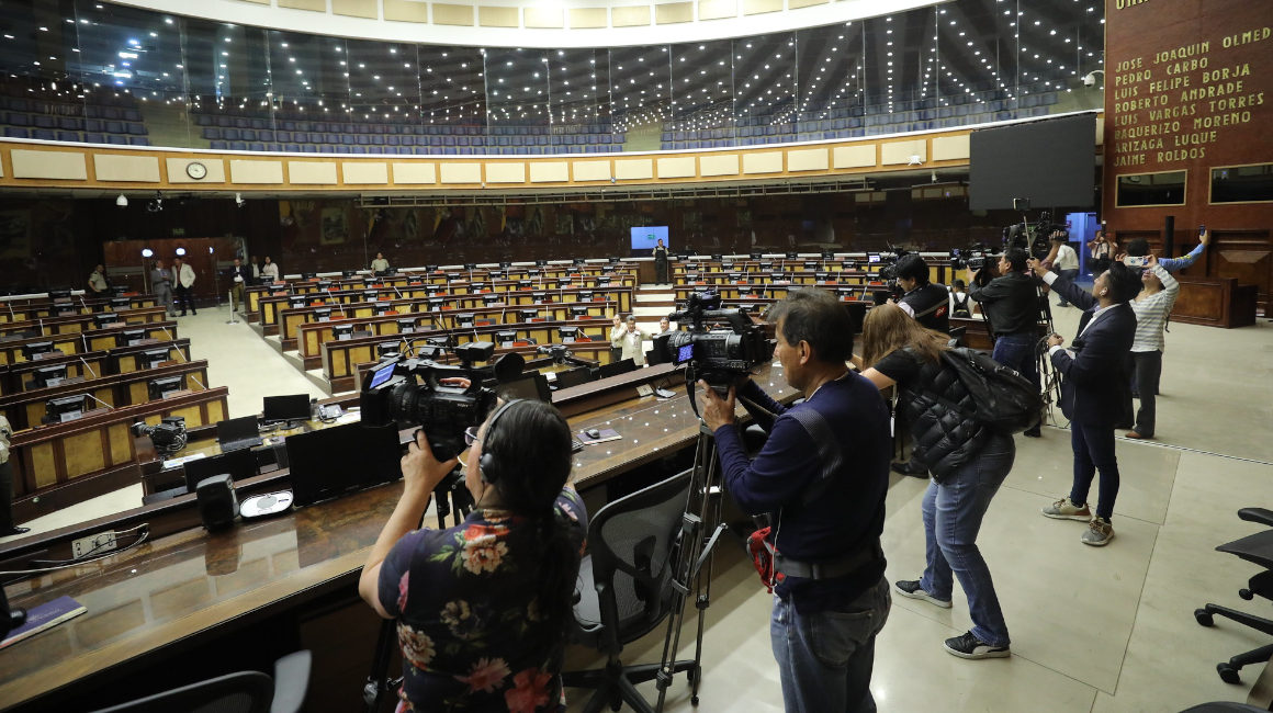 El Pleno de la Asamblea, durante las preparaciones para su sesión inaugural, este 7 de noviembre de 2023.