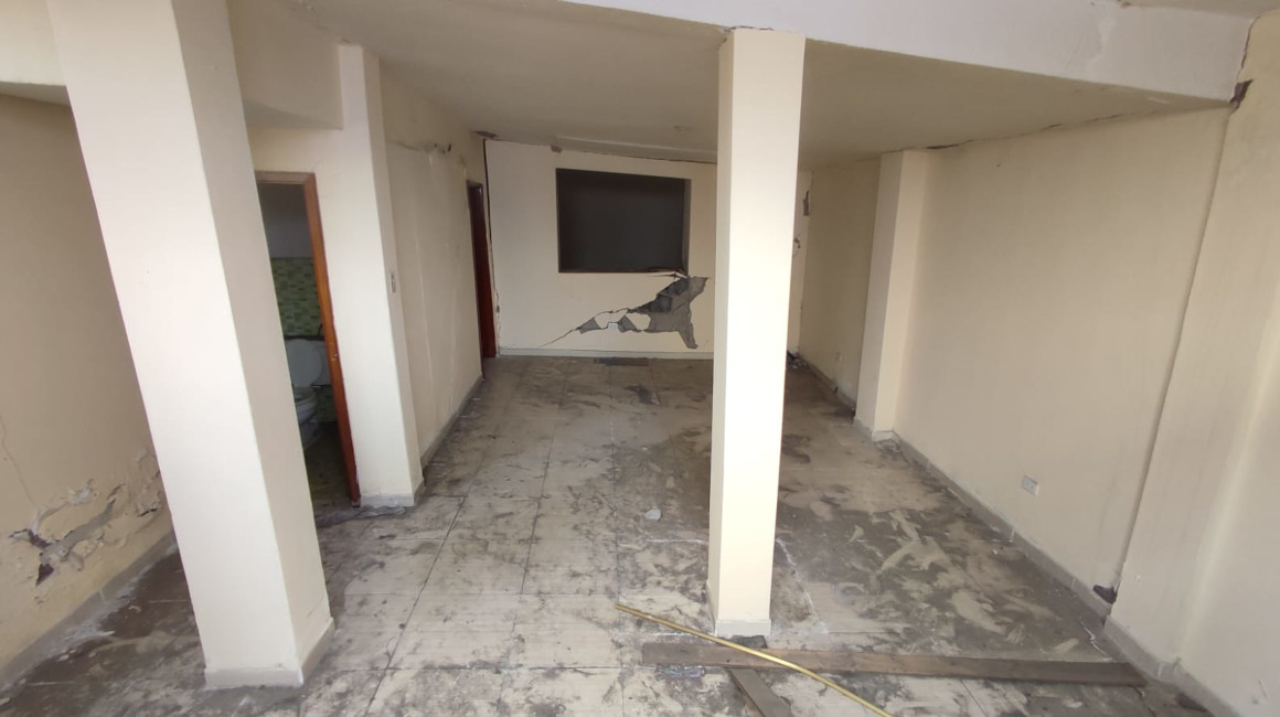 Una de las viviendas abandonadas en Solanda por los graves daños que presenta, el 9 de noviembre de 2023.
