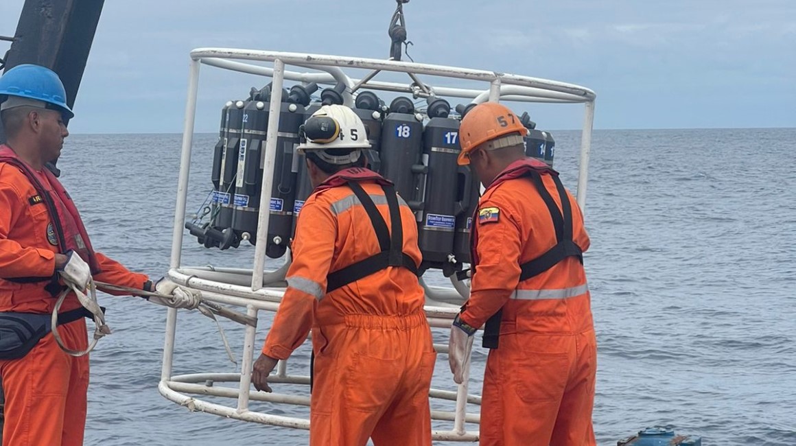 Una expedición científica del buque Orión de la Armada del Ecuador comprobó parámetros de El Niño en el mar ecuatoriano.