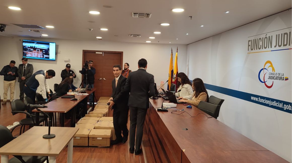 Sala de audiencias en donde se desarrolla la formulación de cargos contra Danilo Carrera y otras siete personas.