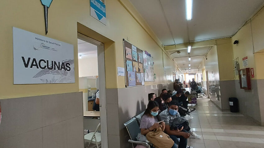 Área de vacunación del Centro de Salud N° 1, en el Centro de Quito. 