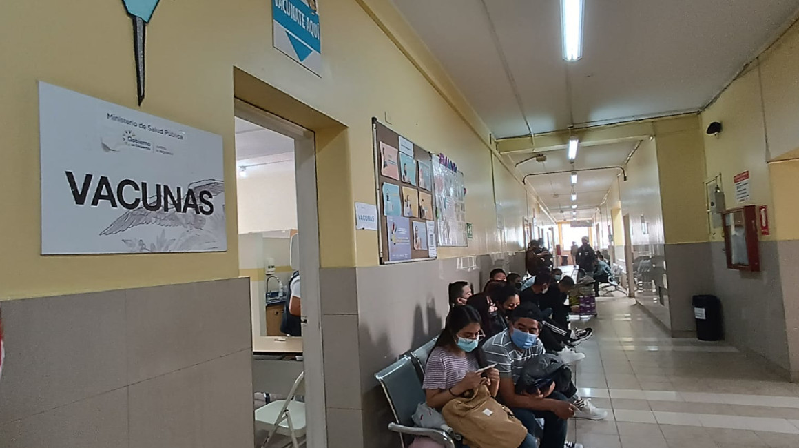 Área de vacunación del Centro de Salud N° 1, en el Centro de Quito. 