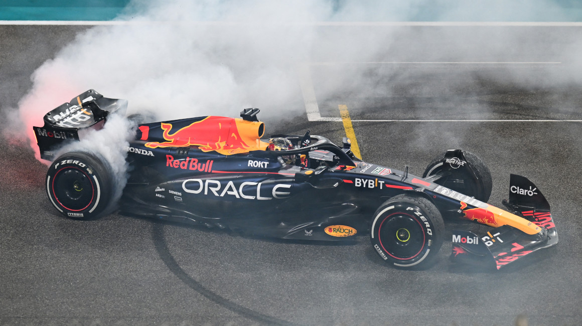 Max Verstappen finaliza el Gran Premio de Abu Dabi, el domingo 26 de noviembre de 2023.
