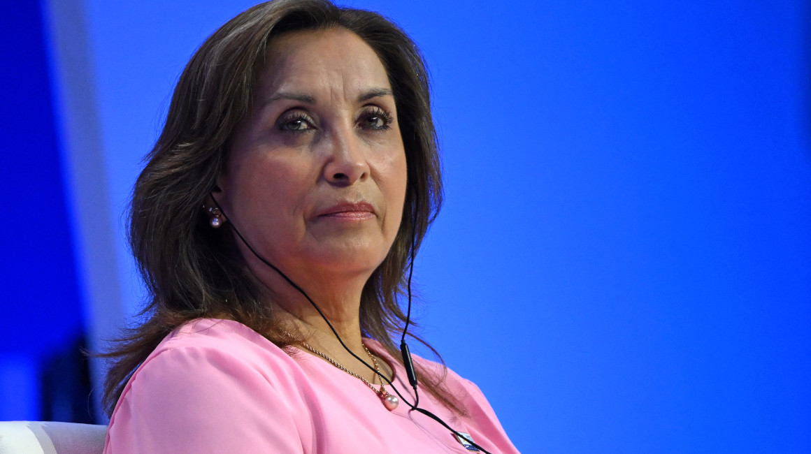 Fiscalía denuncia a presidenta de Perú Dina Boluarte