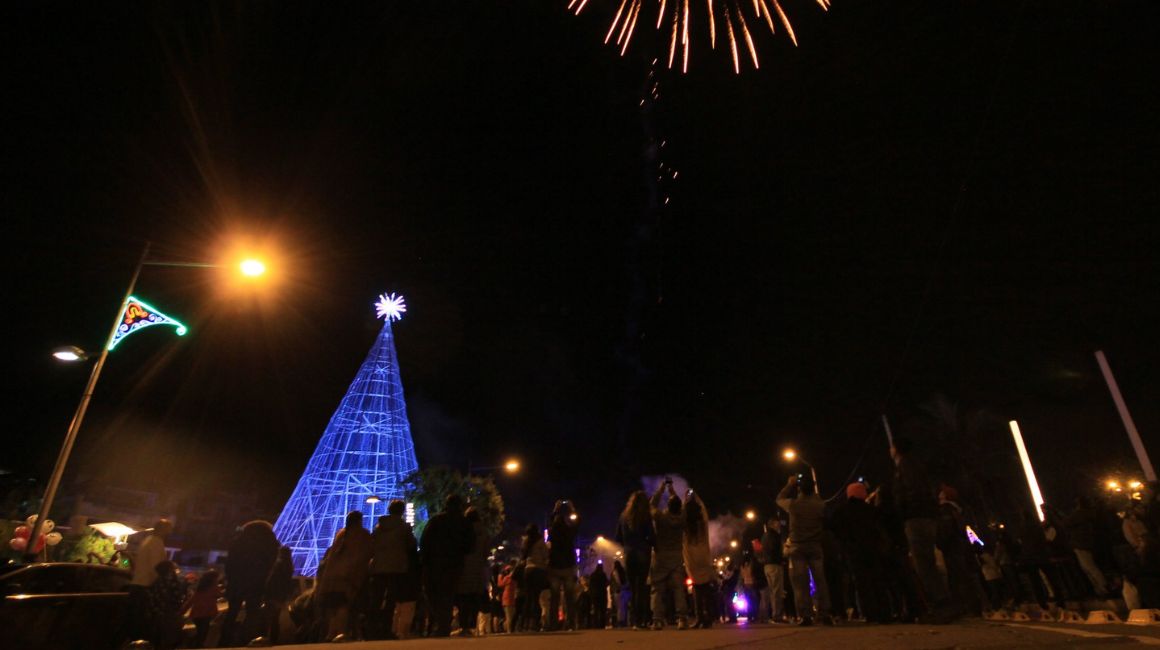 El árbol de Navidad de Cuenca mide 32 metros.