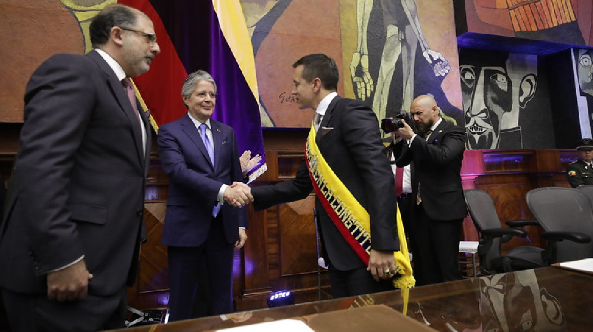 Henry Kronfle, Guillermo Lasso y Daniel Noboa en el cambio de mando en la Asamblea, el 23 de noviembre 2023.
