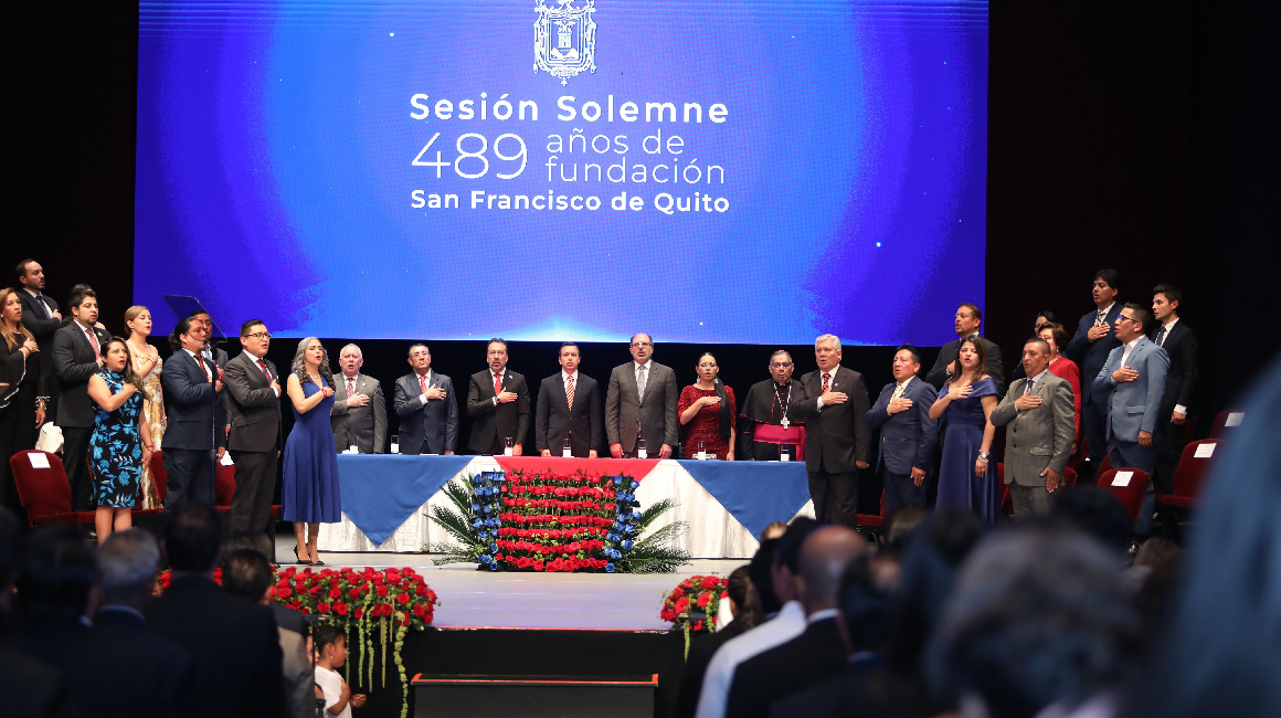Autoridades nacionales y locales participaron de la Sesión Solemne por los 489 años de fundación de Quito.