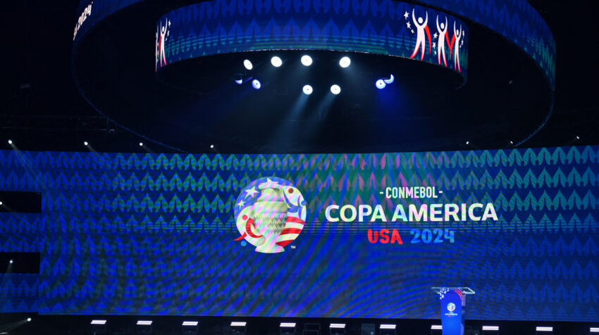 El escenario en Miami donde se realiza el sorteo de la Copa América 2024.