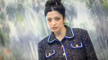 La artista chilena Mon Laferte, durante una entrevista con EFE en Sevilla, en noviembre de 2023.