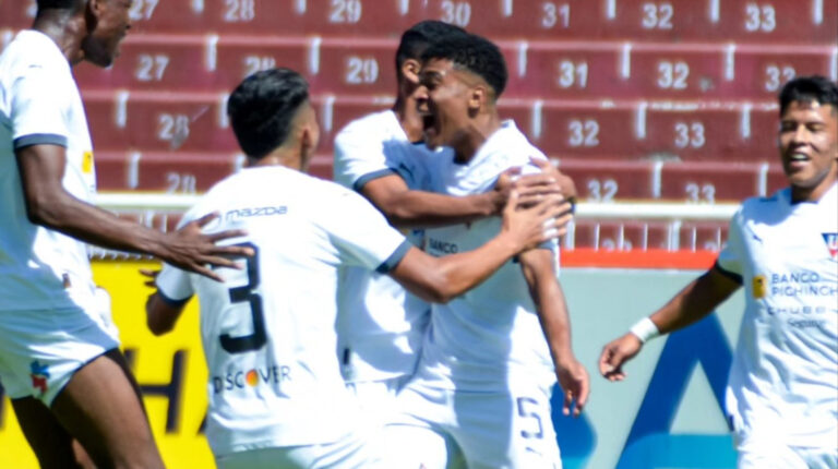 IDV inauguró el primer centro de alto rendimiento de fútbol femenino en  Ecuador - Olé