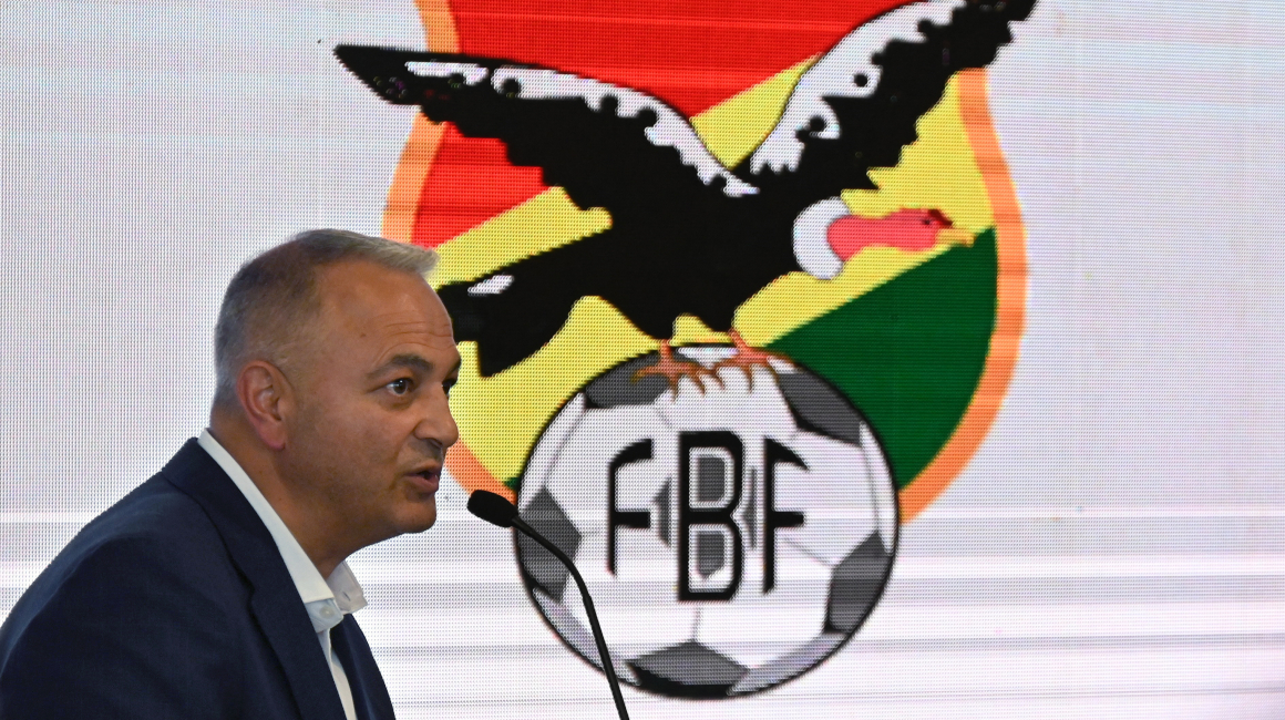 Fernando Costa, presidente de la FBF, durante una conferencia de prensa el 4 de septiembre de 2023.