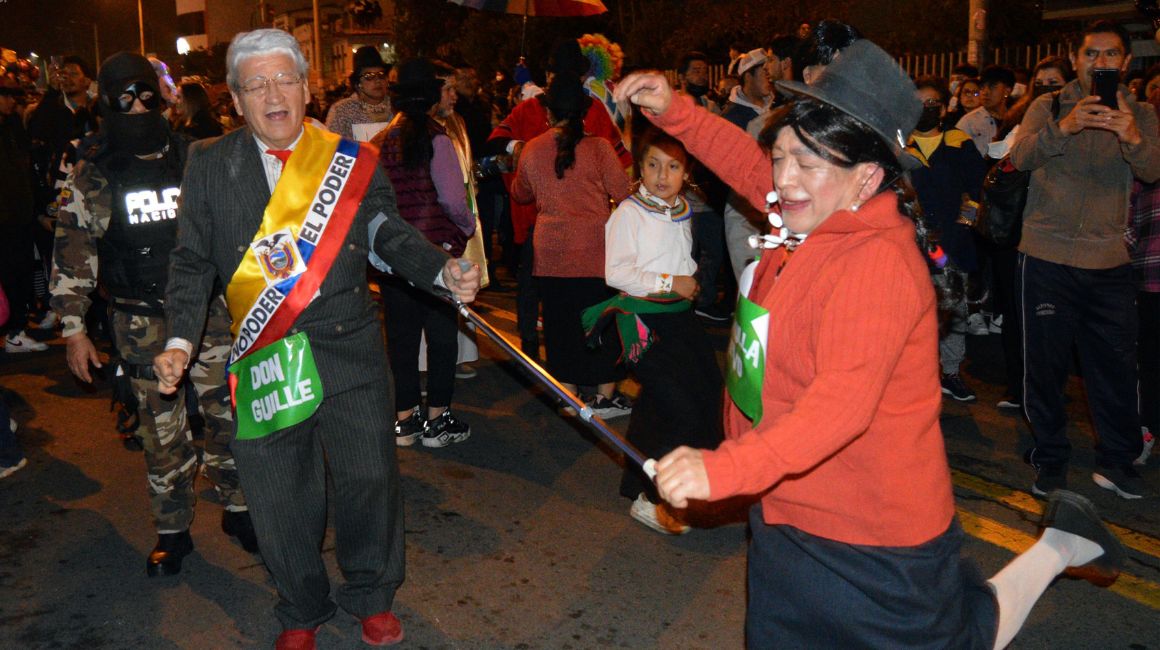 Una comparsa en el concurso de Mascaradas de Cuenca, el 6 de enero de 2023.