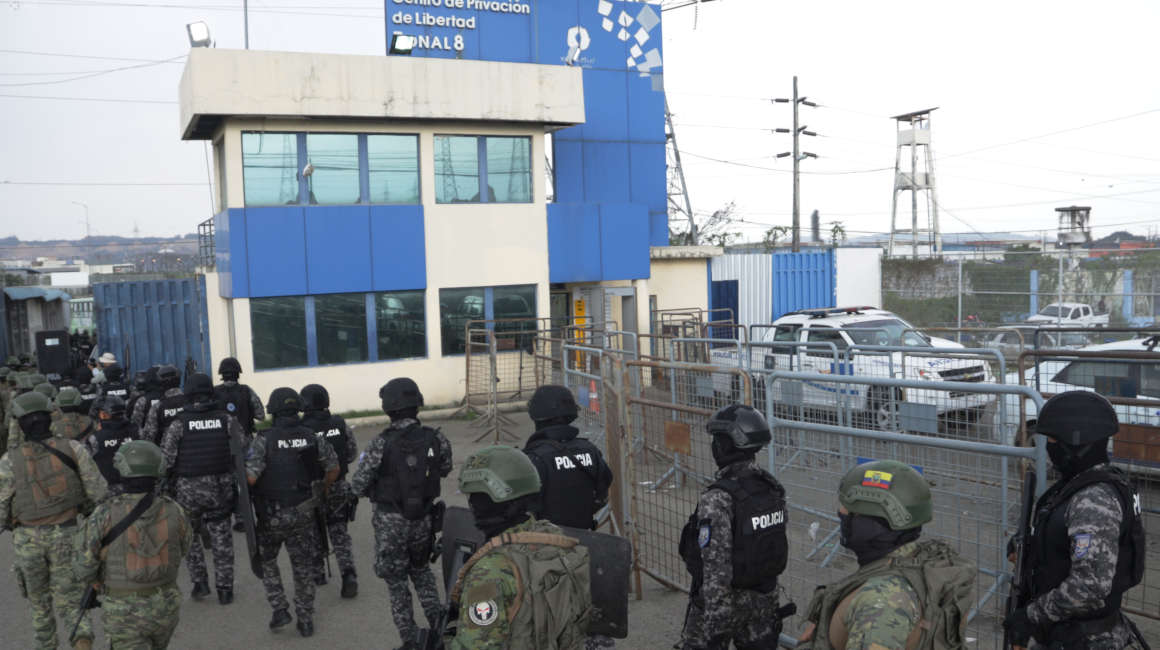 Militares en la Penitenciaria del Litoral, en Ecuador, el 7 de enero de 2024.