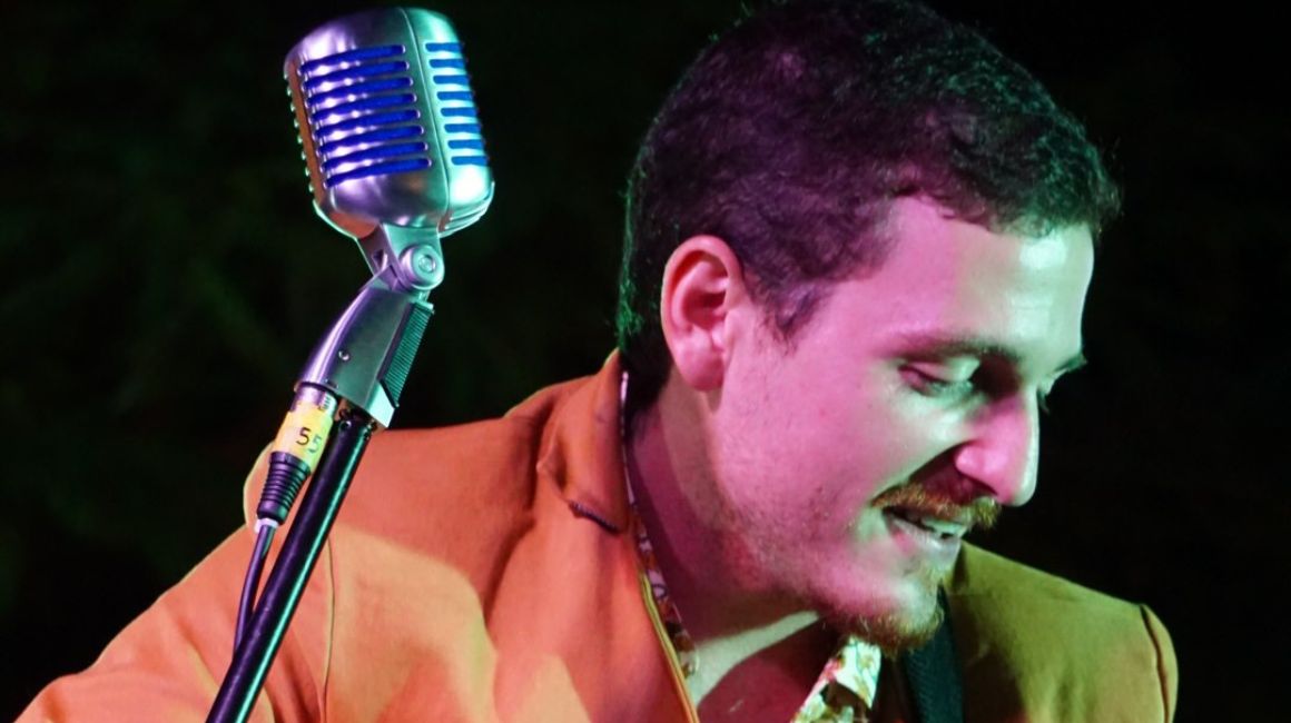 Diego Gallardo, músico guayaquileño conocido como 'Aire del Golfo'.