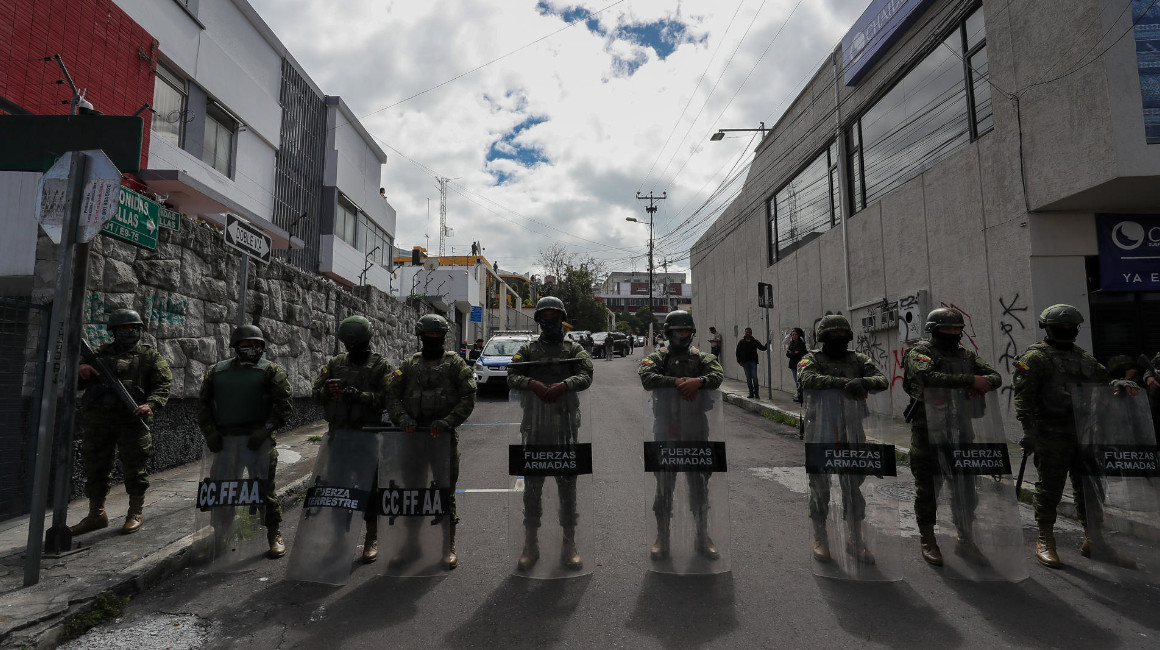 Argentina ofrece enviar fuerzas de seguridad a Ecuador ante ola de violencia