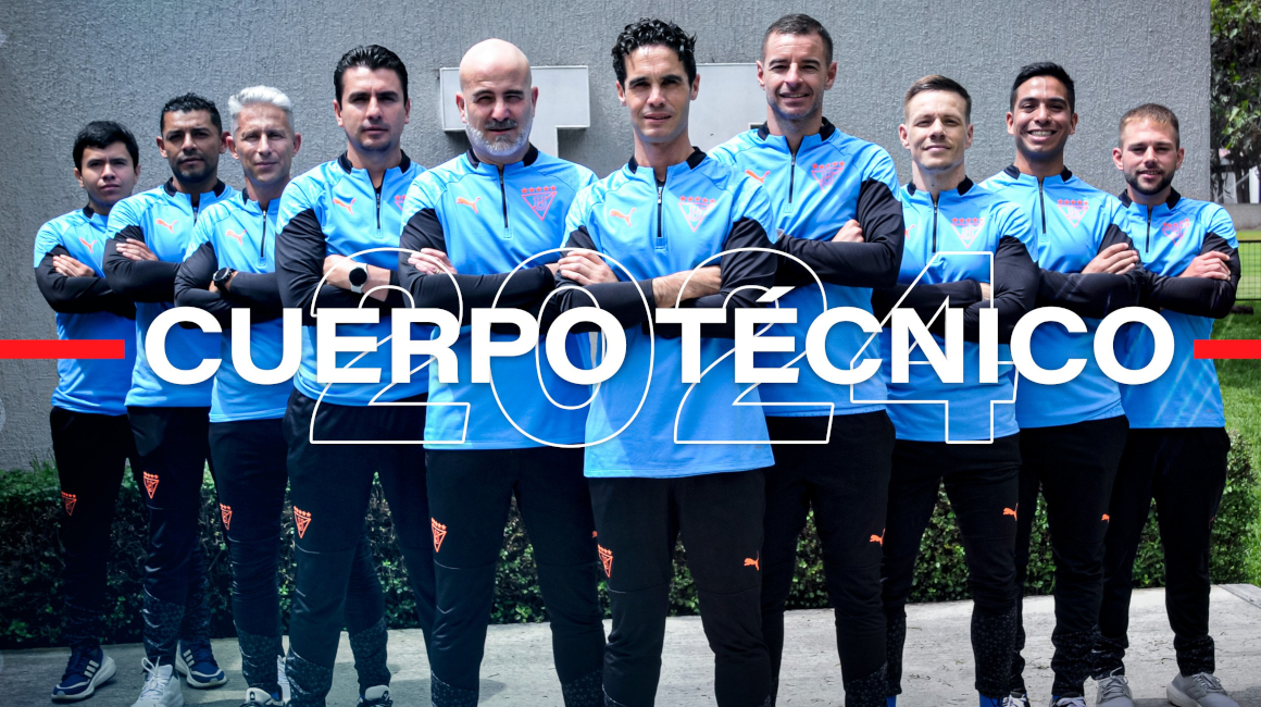 El cuerpo técnico de Liga de Quito, liderado por el DT Josep Alcácer.