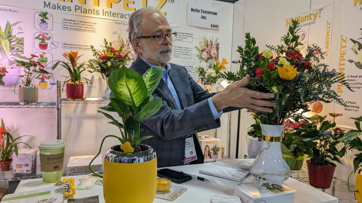 Plantpetz es un 'gadget' que hace hablar a las plantas, presentado en la CES 2024.