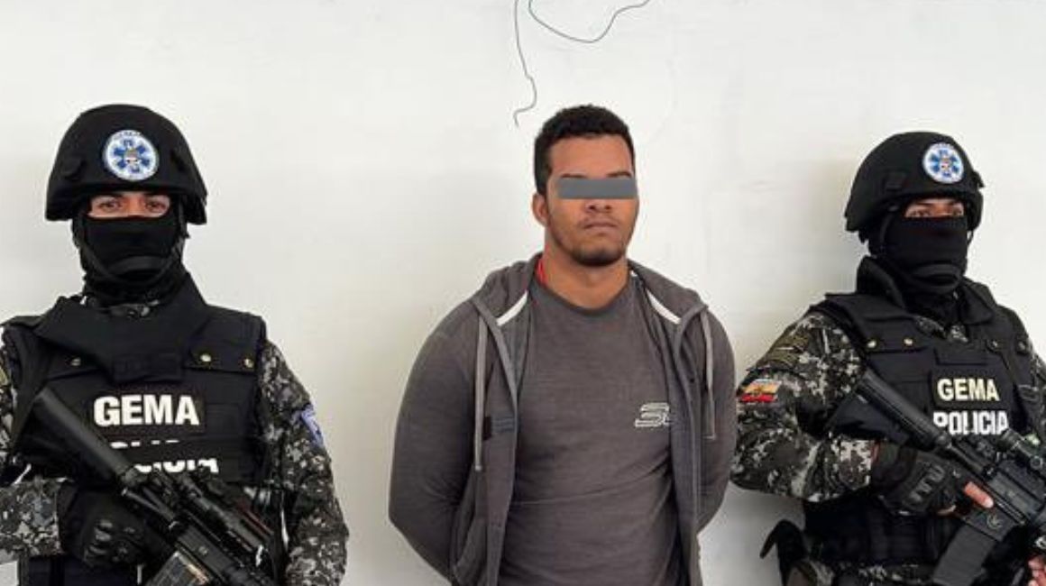 La Policía de Ecuador detuvo a Carlos Landázuri, alias 'El Gringo', líder del Frente Oliver Sinisterra.