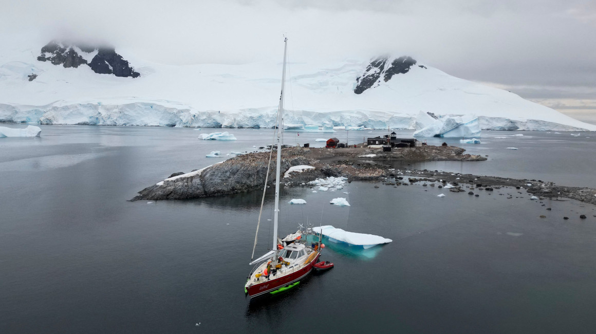 Científico ecuatoriano Pablo Araujo se une a misión en la Antártida