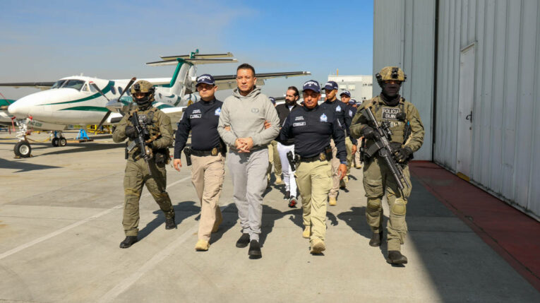 El narcotraficante ecuatoriano, Wilder 'Gato Farfán' Sánchez, fue extraditado a EE. UU., desde Colombia. 25 de enero de 2024