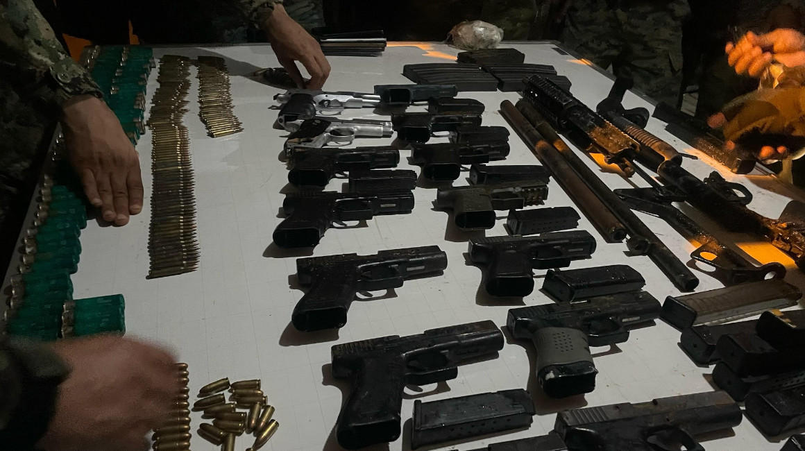 Nuevo decomiso de armas de largo y corto alcance en la cárcel de Guayaquil
