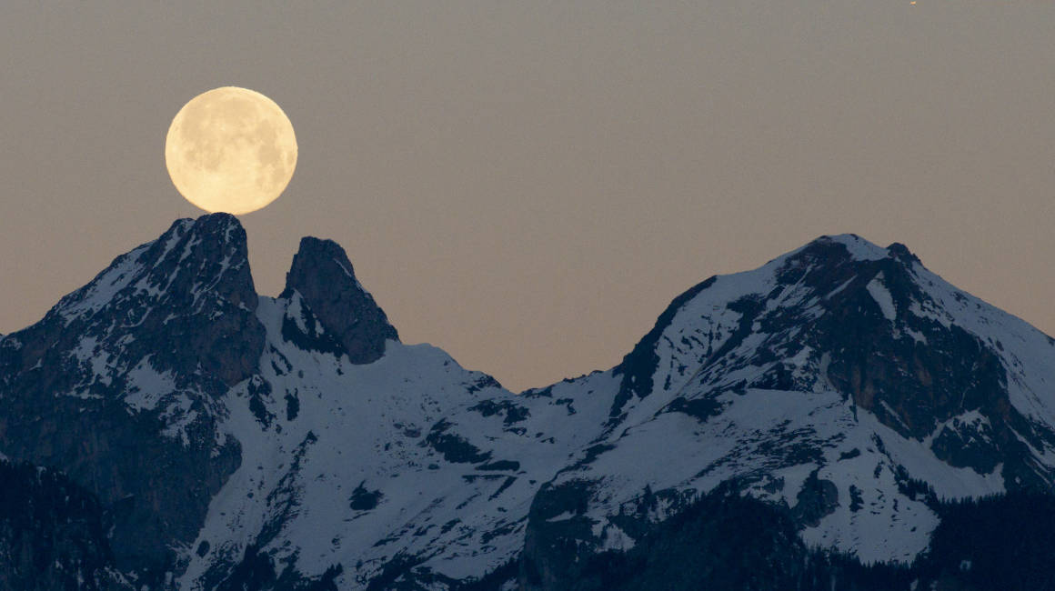 Se próxima la “Luna de Nieve 2024”, ¿cuándo es y qué significa?