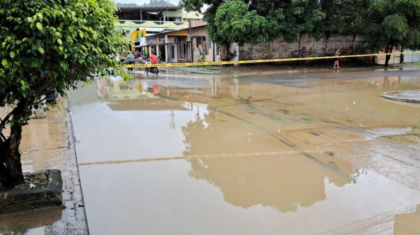 Inundación en el cantón Santa Ana, en Manabí, el 20 de febrero de 2024.