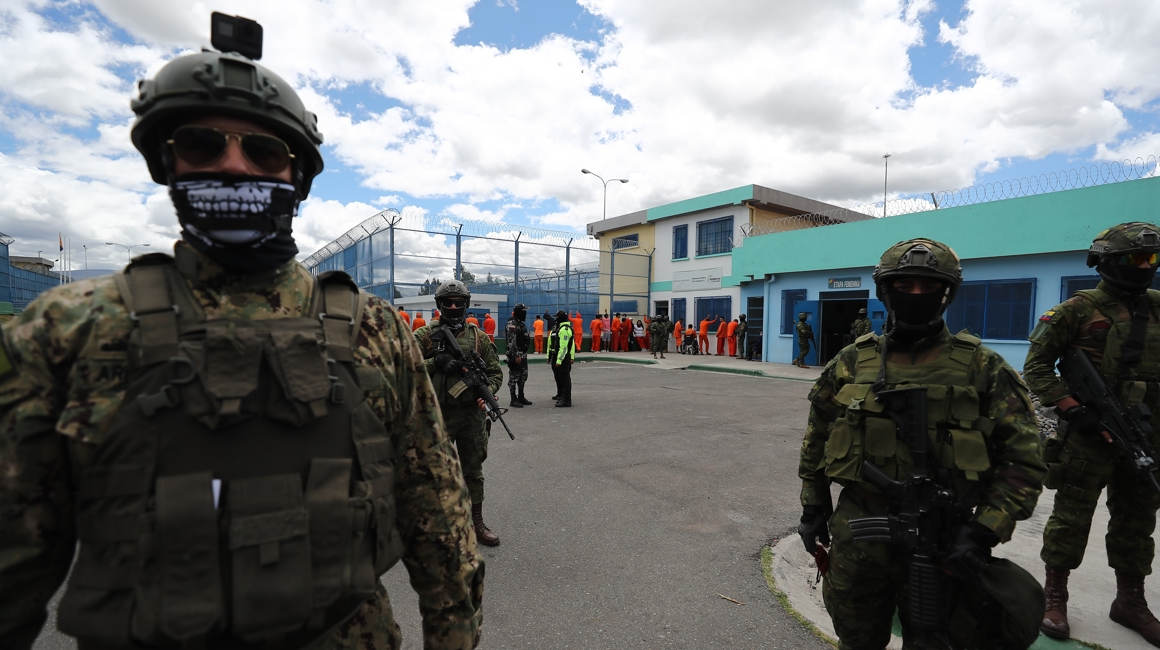 Operativo de control militar en la cárcel de Latacunga, en Cotopaxi