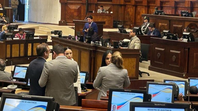 El acoso 'tecnológico' a empleados y otras claves de las reformas aprobadas al Código de Trabajo