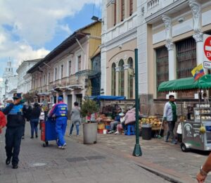 Comercio informal en el Centro Histórico de Quito.