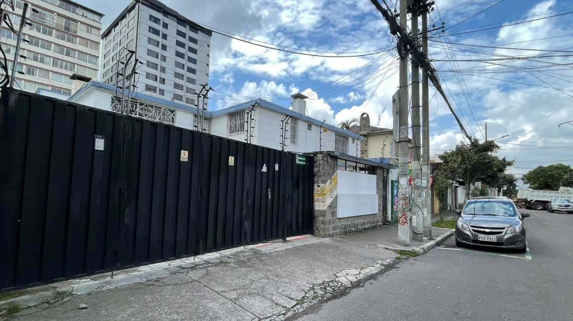 Una vivienda ubicada en la calle Tamayo, en el centro norte de Quito, donde se realizó un allanamiento del caso Zoldan Corp.