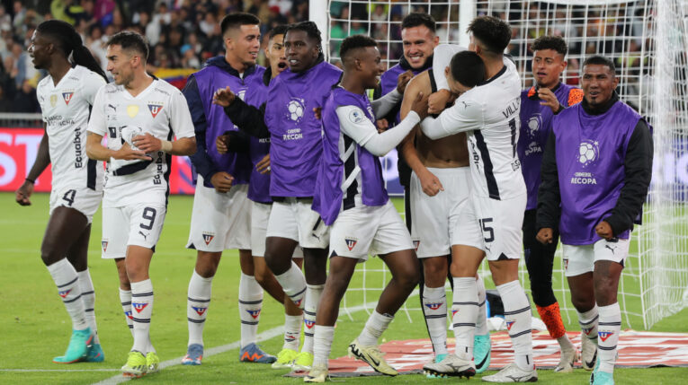 Jugadores de Liga de Quito celebran el gol ante Fluminense, en la final de ida de la Recopa, el pasado 22 de febrero de 2024.