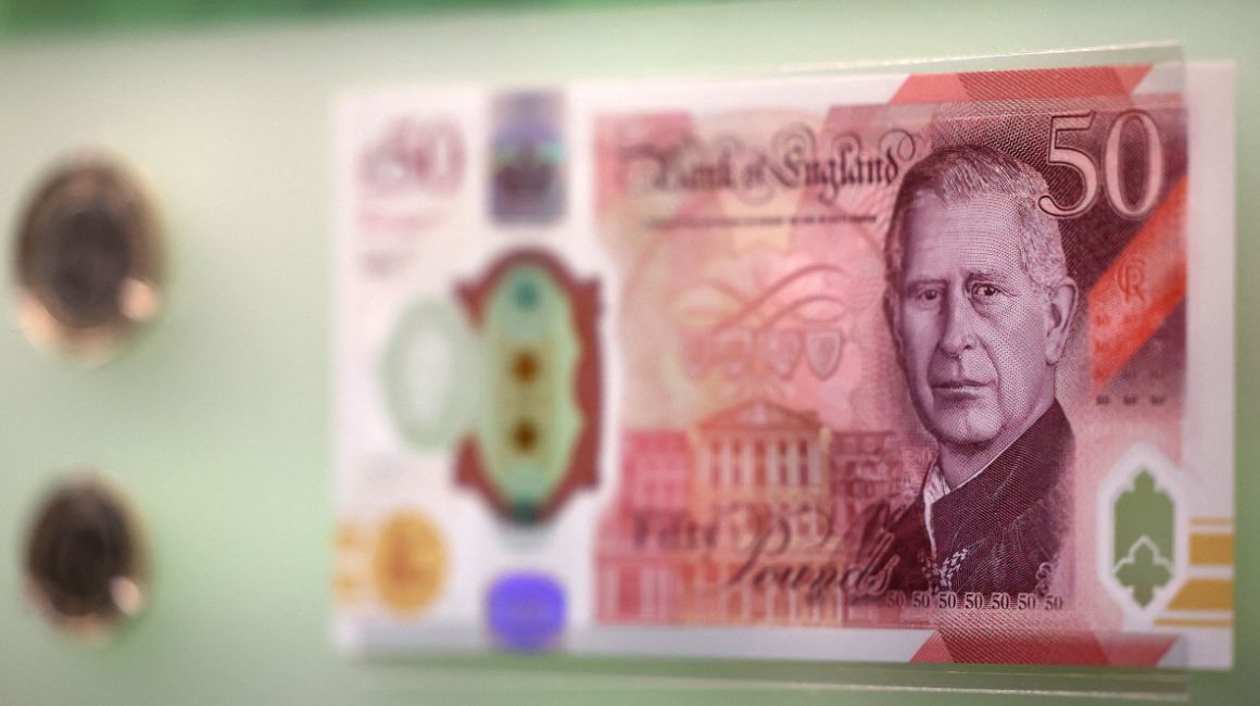 Reino Unido tendrá nuevos billetes, ahora con la imagen del rey Carlos III.