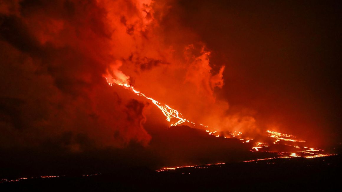 Erupción del volcán La Cumbre, en la isla Fernandina, en las Islas Galápagos (Ecuador), el 4 de marzo de 2024.