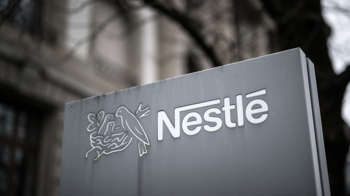 Logo de la empresa Nestlé, con presencia en Ecuador.