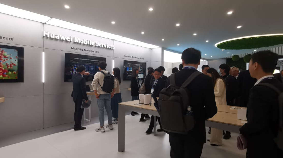 Un stand de Huawei en el Mobile World Congress, en febrero de 2024, donde anunció la aplicación del 5,5G.