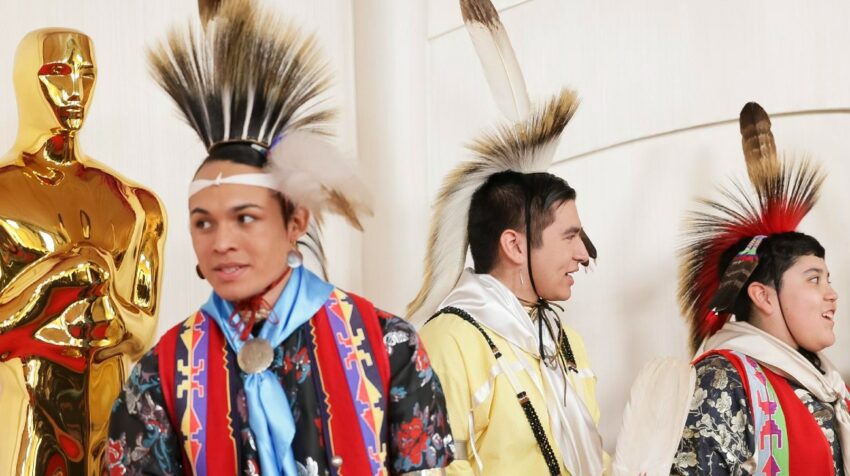 Miembros de la nación Osage llegan al Óscar.