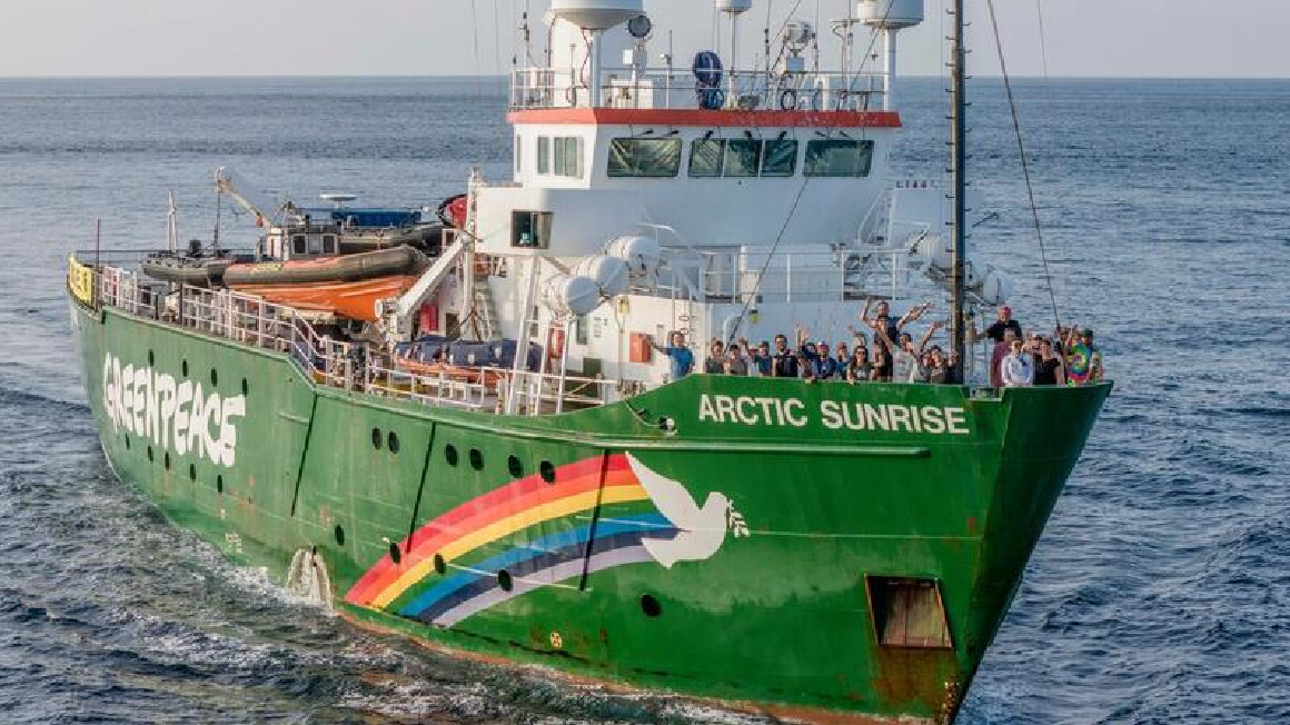 Embarcación de Greenpeace llegó a Galápagos en febrero de 2024.